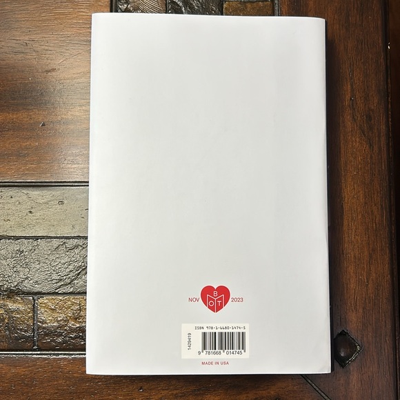 The Helsinki Affair by Anna Pitoniak - Picture 2 of 9